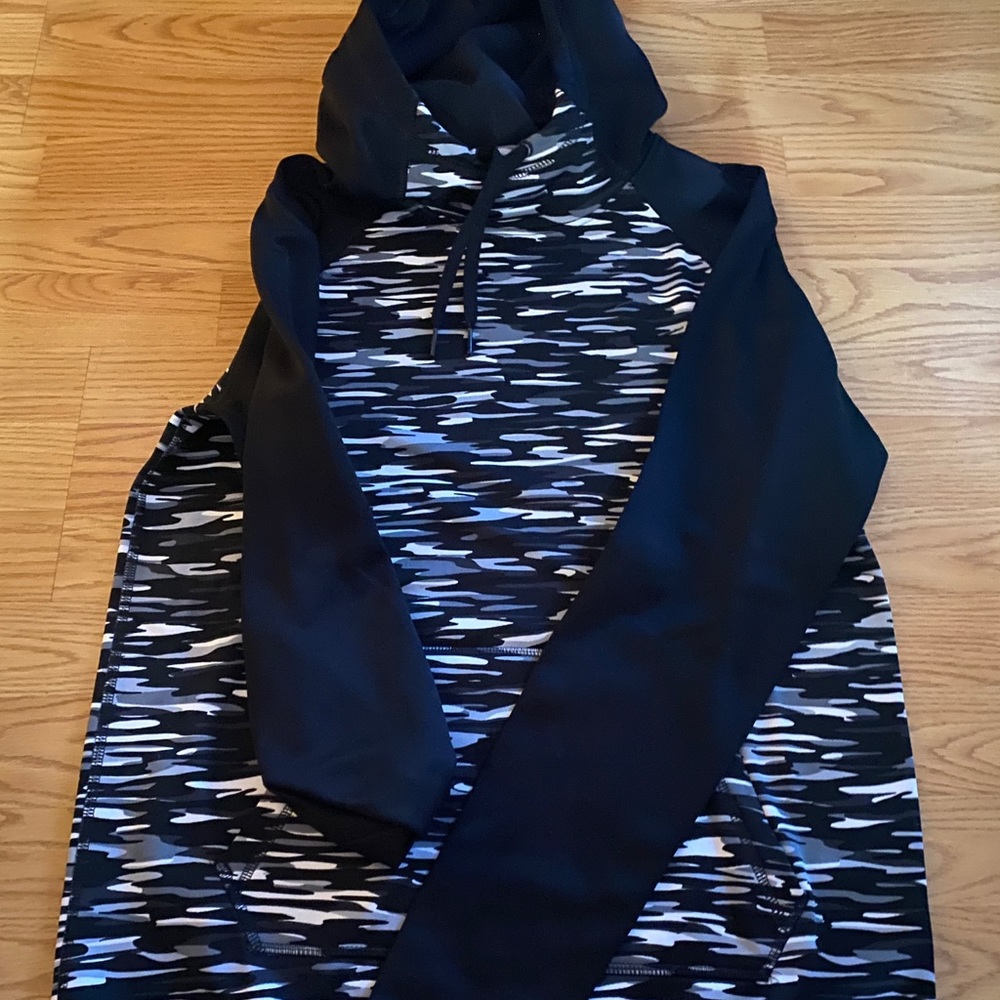 nike sweatshirt